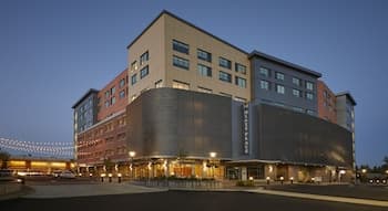 Hyatt Place Eugene / Oakway Center