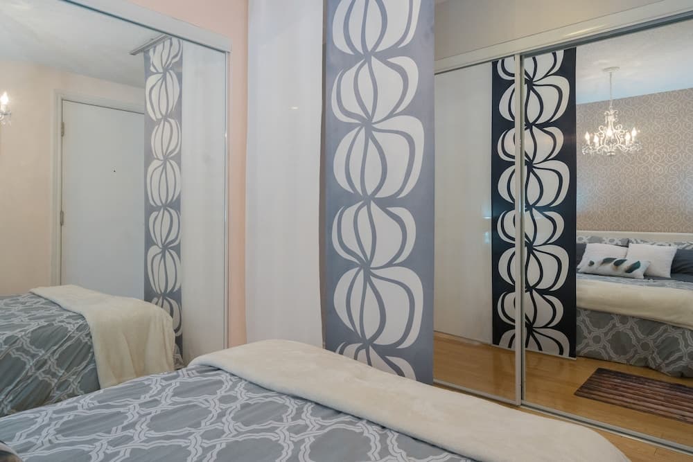 Applewood Suites - 1 BR Wellington West