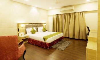 Treebo Tryst KC Manor