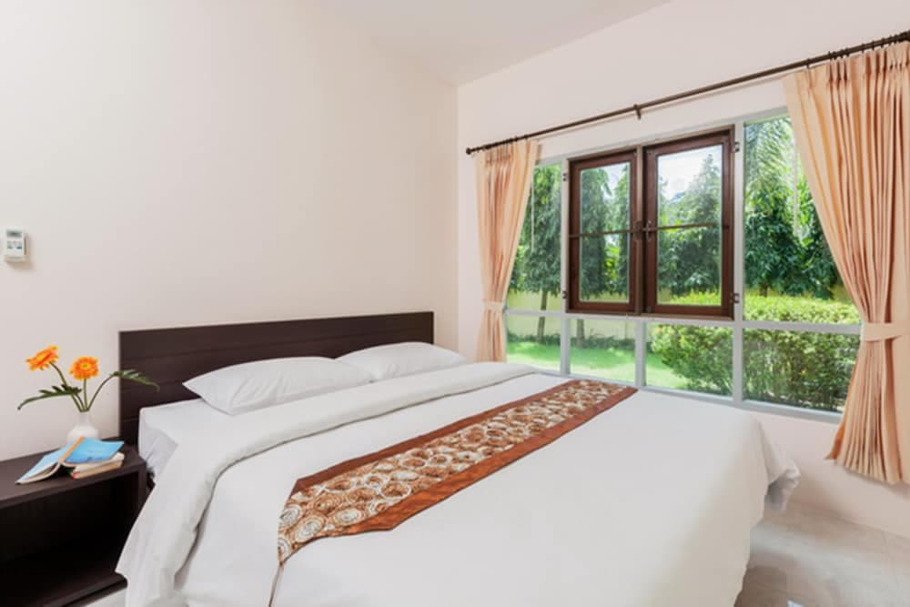 Chaofa West Pool Villa