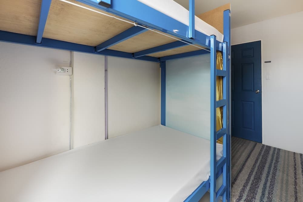 OYO 934 VR Meet Hostel