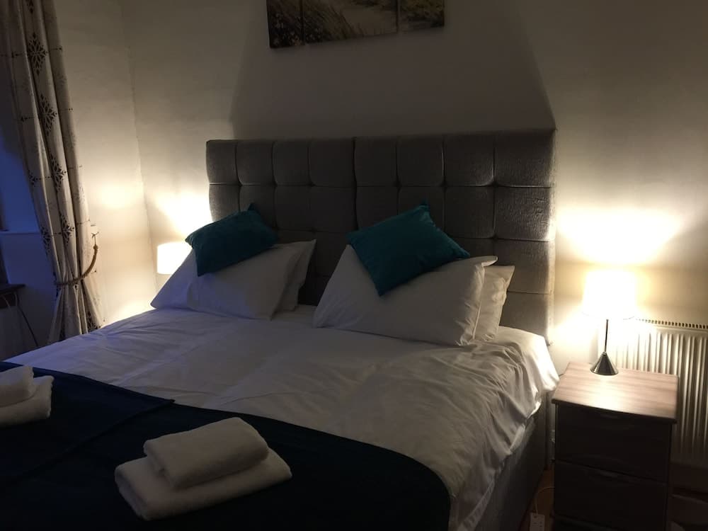 Great Location 2 Bedroom Scotstoun Flat