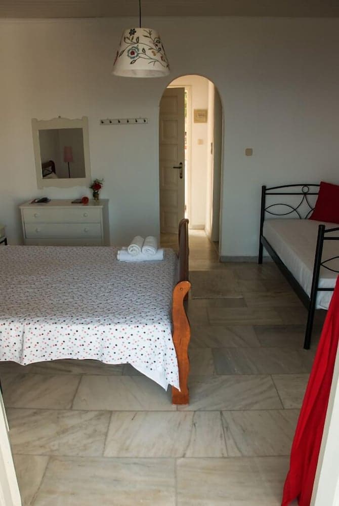 Angela Studios Paxos