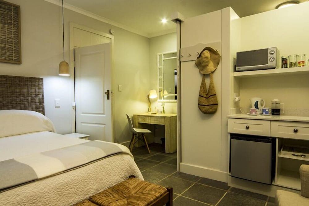 Maison - H Guest House