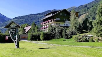 Gasthof Pension Appartements Zur Gams
