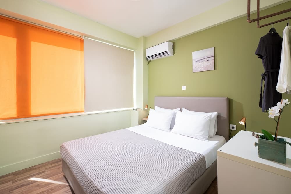 Enattica Syntagma Living