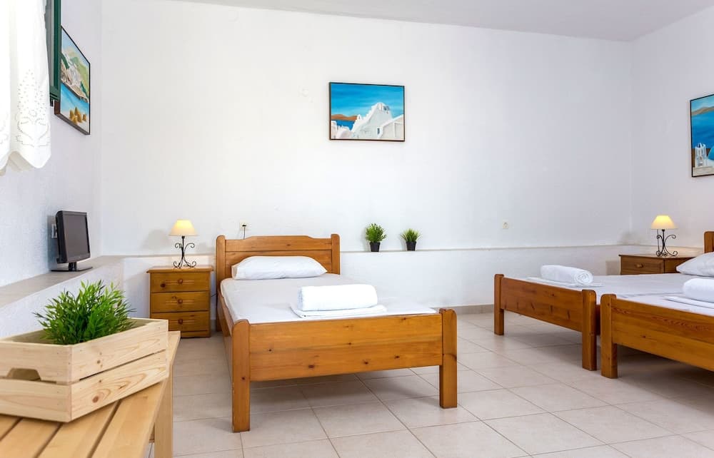 Pahivouni Studios & Suites