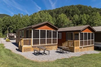 Sun Retreats Nantahala