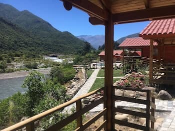 Los Quenes River Lodge