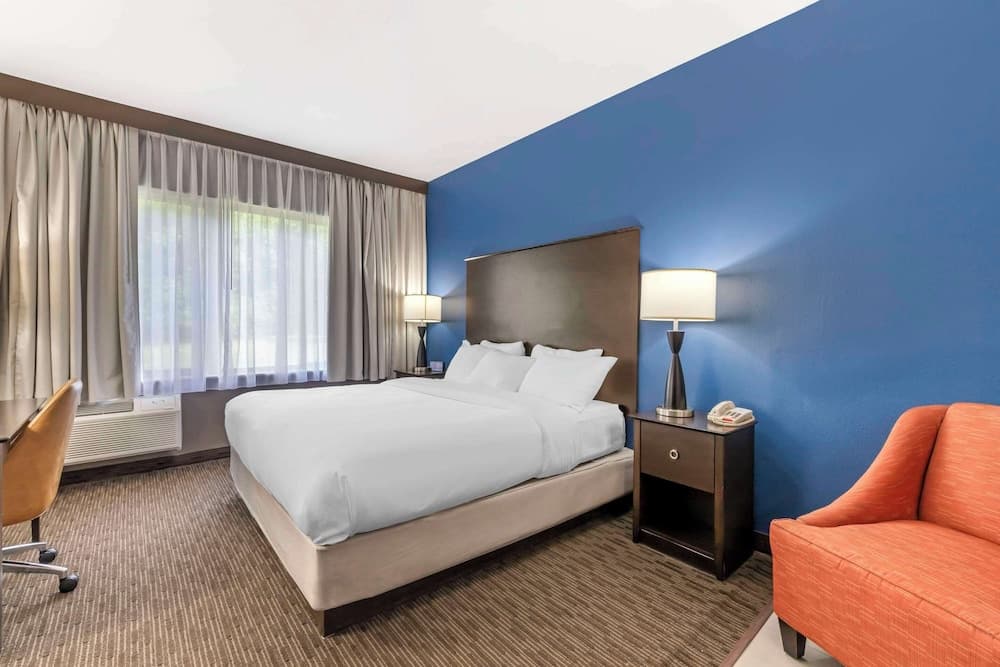 Comfort Inn & Suites New Lisbon