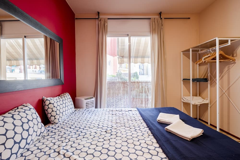 Comfortable 3BR Apartment Close to Placa Espana and Sants Station