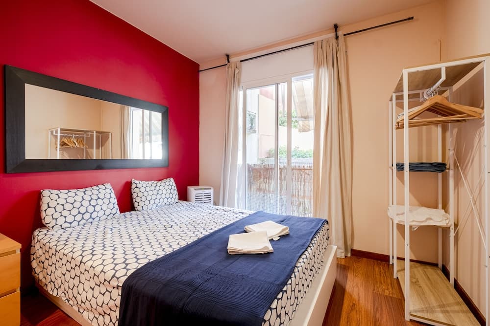 Comfortable 3BR Apartment Close to Placa Espana and Sants Station