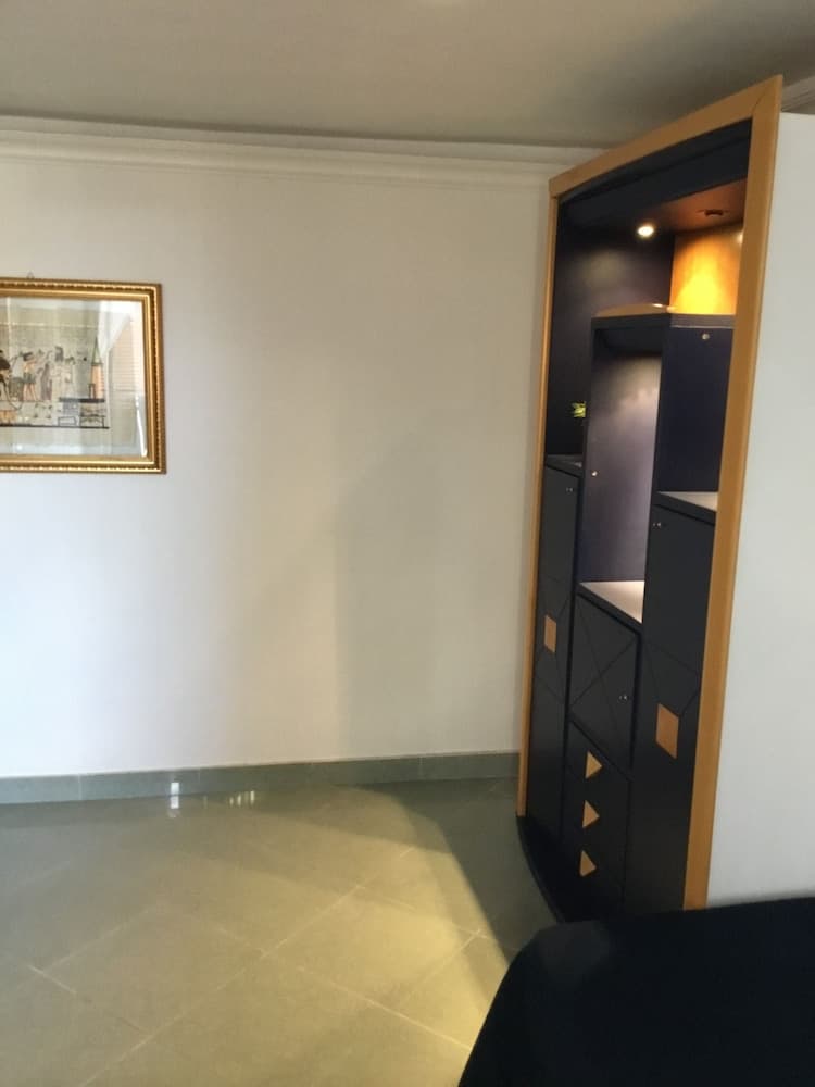 Santa Maria La Nova 21 B&B