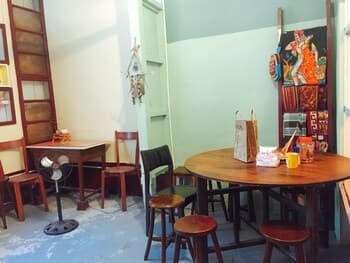 Century Green Lodge - Hostel