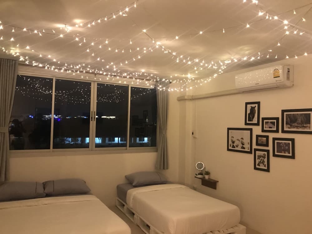 Mountscene at Cervidae