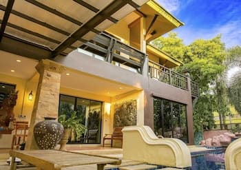 Natcha Pool Villa Pattaya