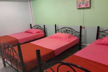 Baan Nuanchan - Hostel