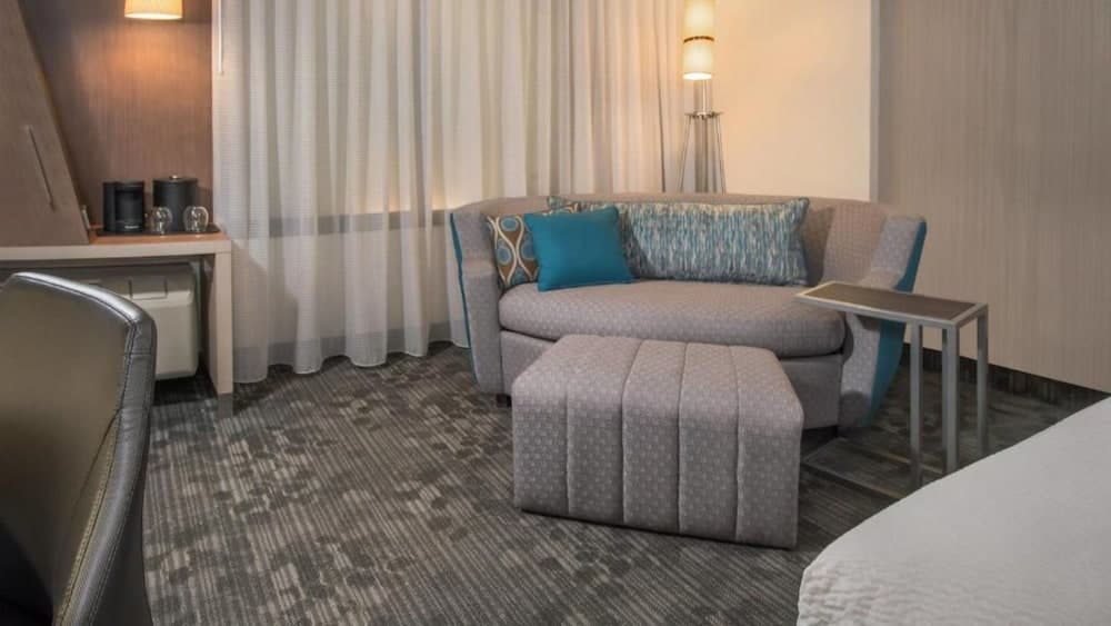 Courtyard by Marriott Wayne Fairfield