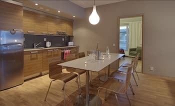 Levi Suites Unna Mànnu