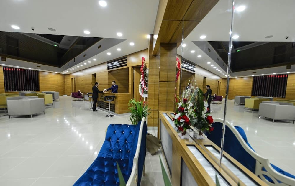 Grand Surmely Business Hotel