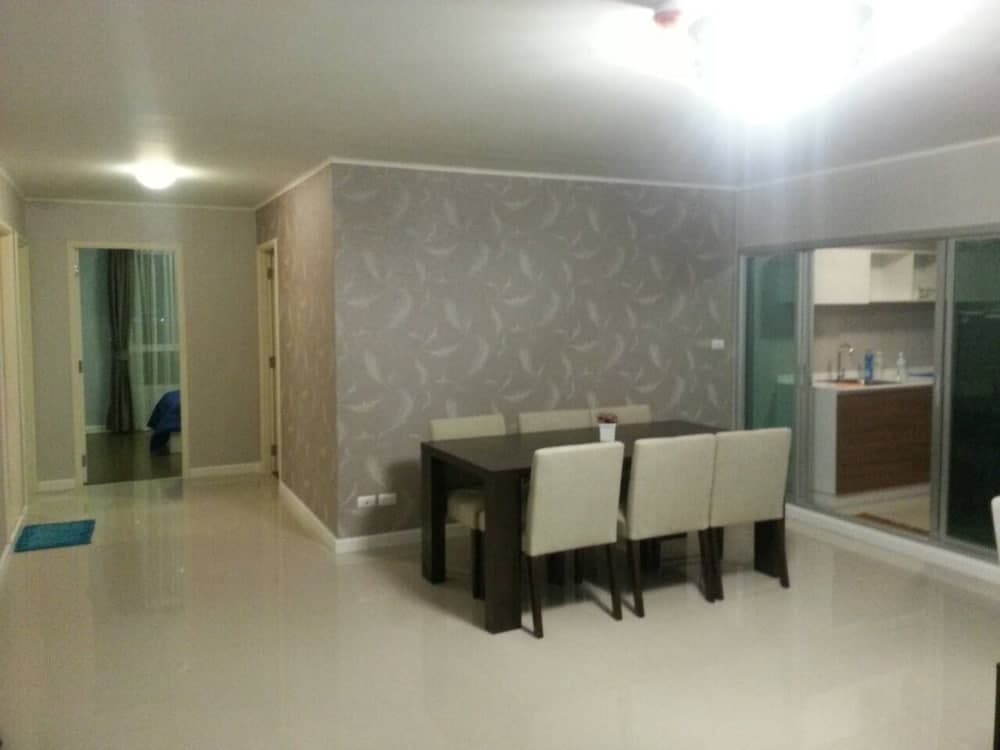 Baan Thew Lom By Woranan