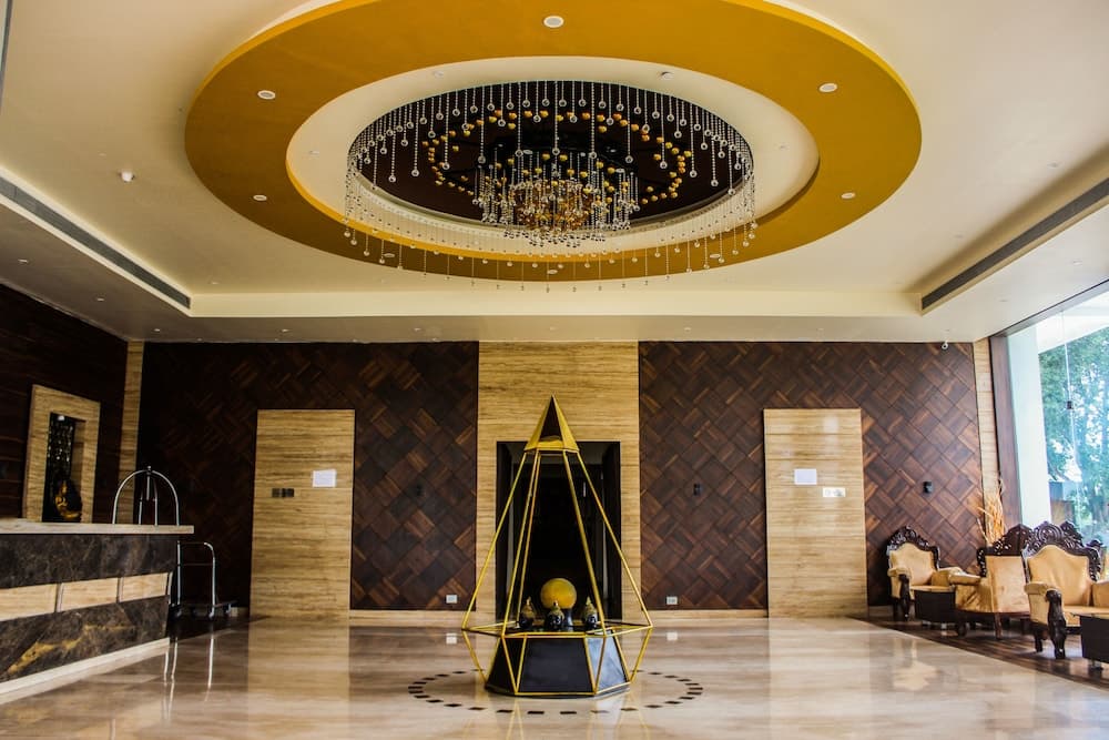 Solitaire Hotel and Resort