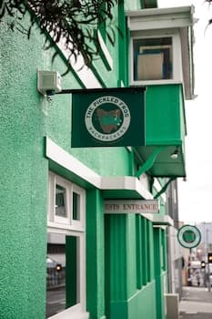 The Pickled Frog - Hostel