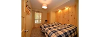 9 Bed Blue Mountain Luxury Chalet