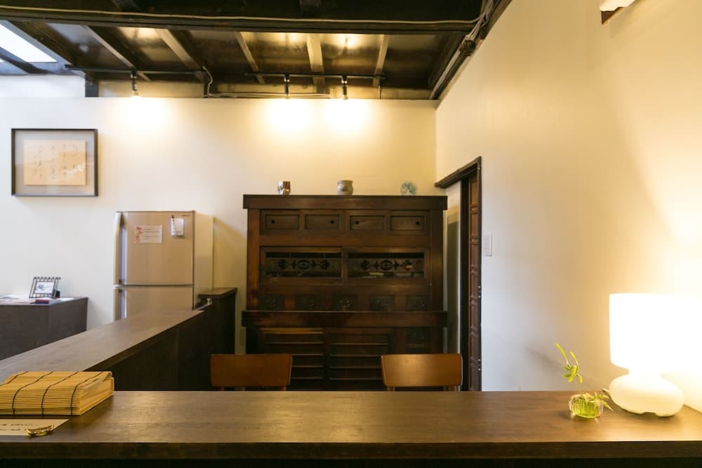 Guesthouse OKI's Inn - Hostel