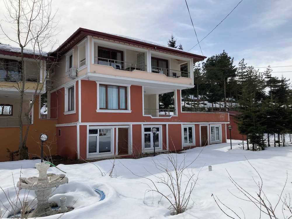 Zarha Mountain Resort