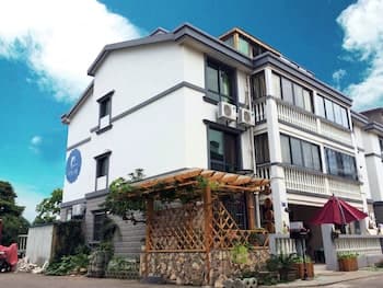 Zhujiajian Time To Inn