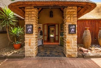 Africlassic River Lodge- Rivonia