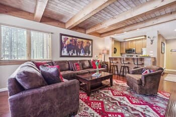 Snodallion 25 - Walk to Slopes/Walk to Town by RedAwning