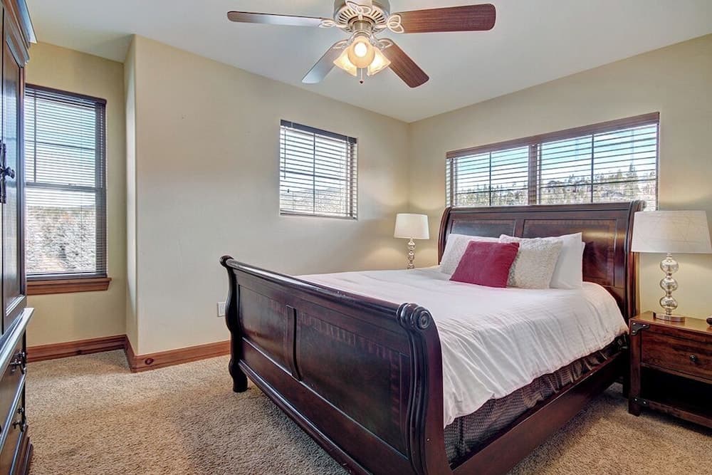 Highland Greens 93 - Drive to Slopes by RedAwning