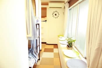 G'inns guest house - Hostel