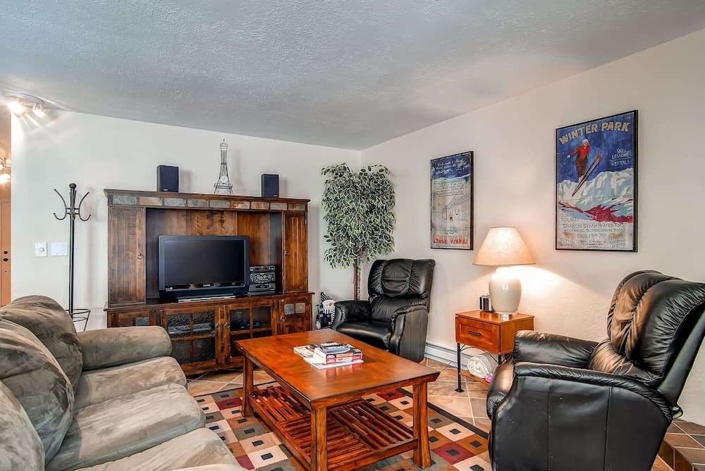 Park Place 102c 2 Bedroom Condo by RedAwning