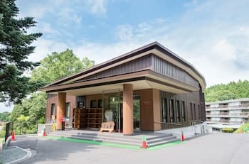 YMCA International Youth Center TOZANSO