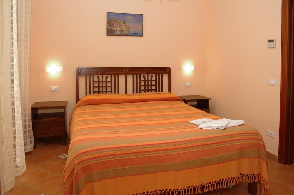 DolceVita Sorrento Guest House