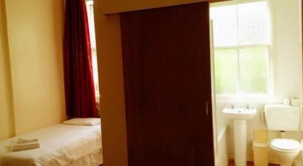 The Fallowfield Lodge