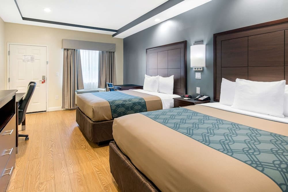 Econo Lodge Inn & Suites Houston Willowbrook