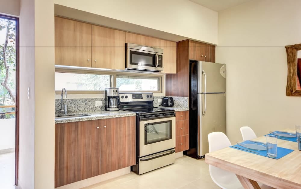 Anam 1 bedroom apartment with balcony sleeps 3