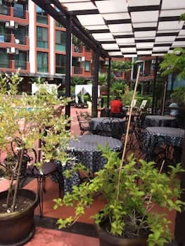 Chateau Del Marina Complex Apartments