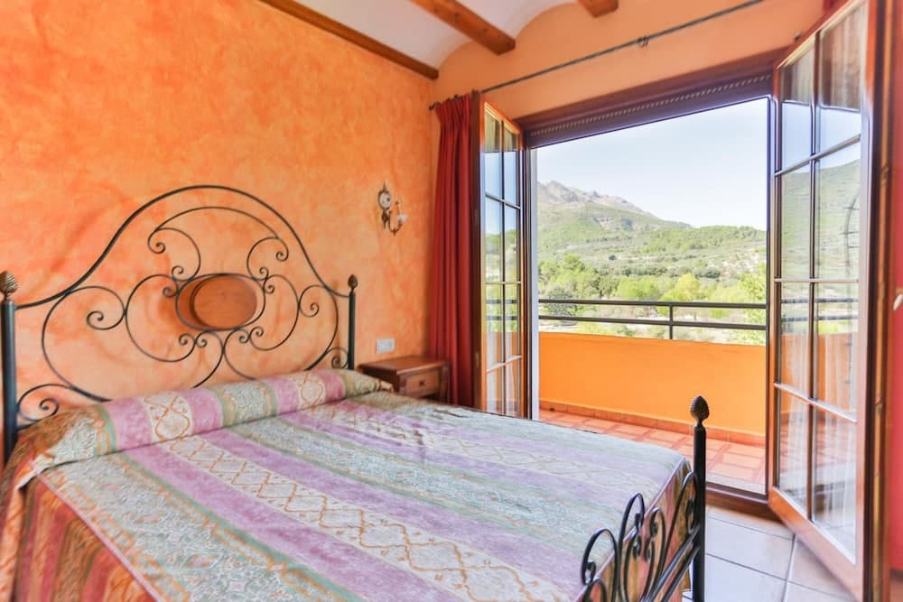 Hotel Rural Serrella