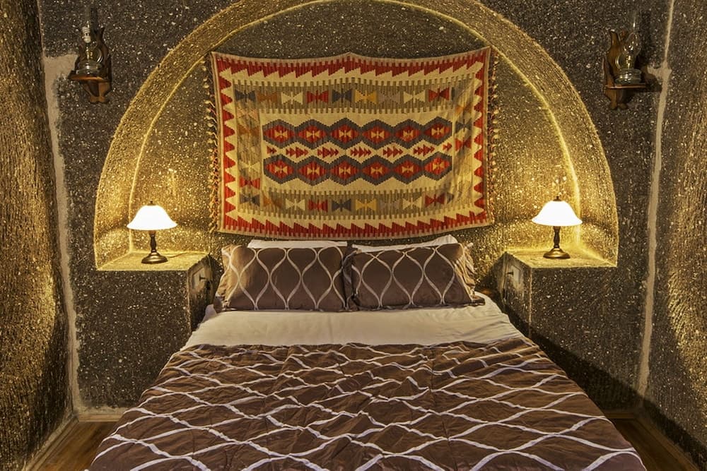 Antique Terrace Suites