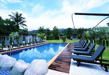 Khaolak Mountain View