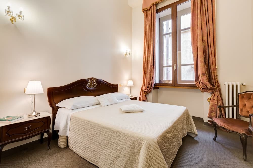 Affreschi Su Roma Luxury B&B