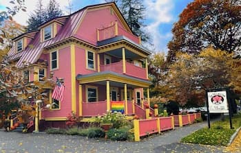 The Village Inn of Woodstock