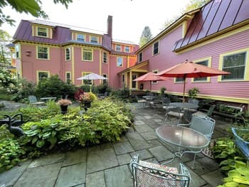 The Village Inn of Woodstock