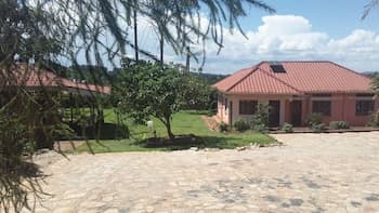 Nakoosi Eco Lodge & Backpackers