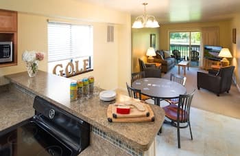 Gull Lake View Golf Resort